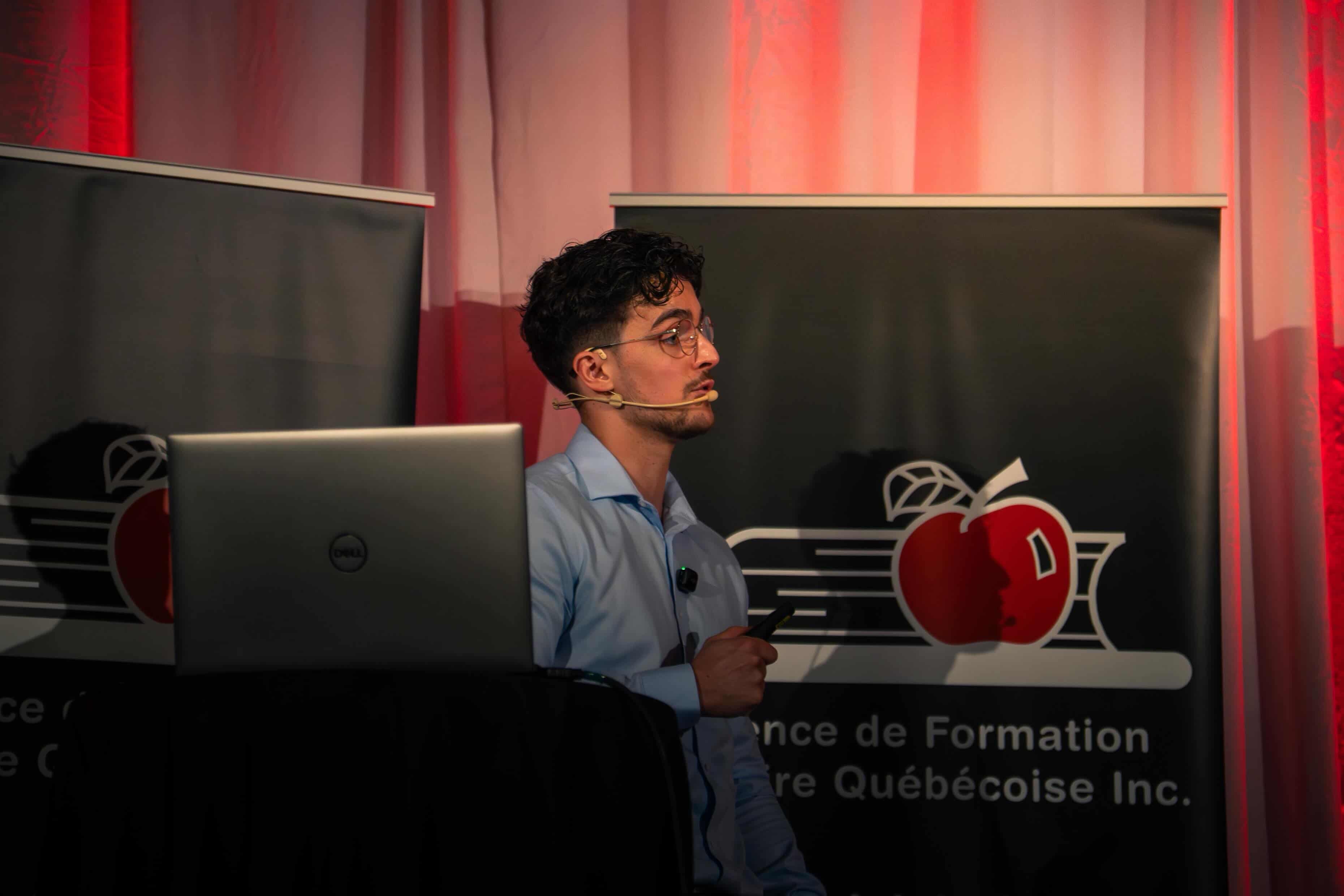 Corentin en conférence